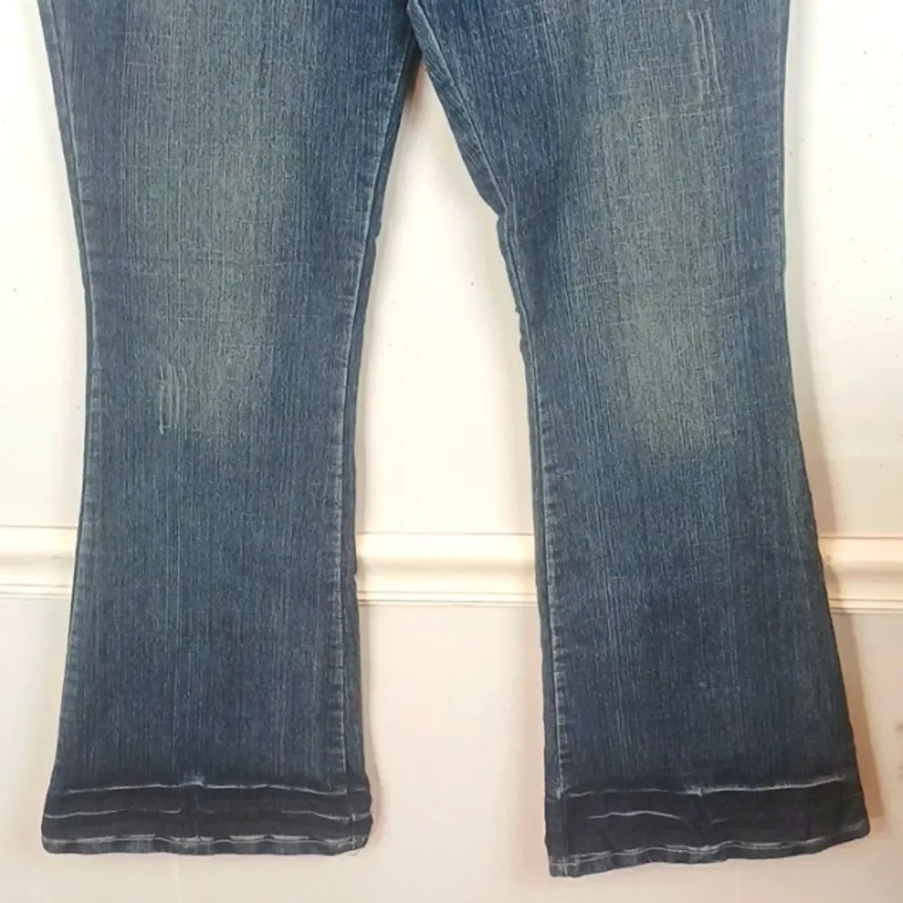 Y2K NEESO medium wash boot cut silver studded premium jeans sz 15